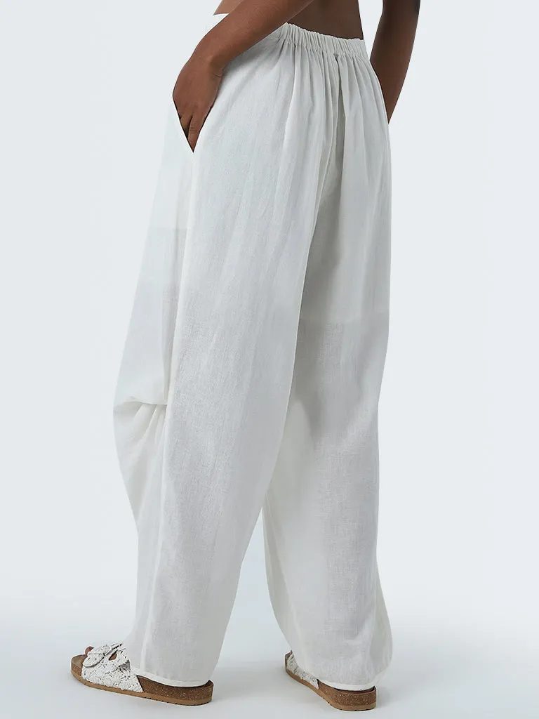 Bombay Paisley White Patiala High-Rise Cotton Blend Pants