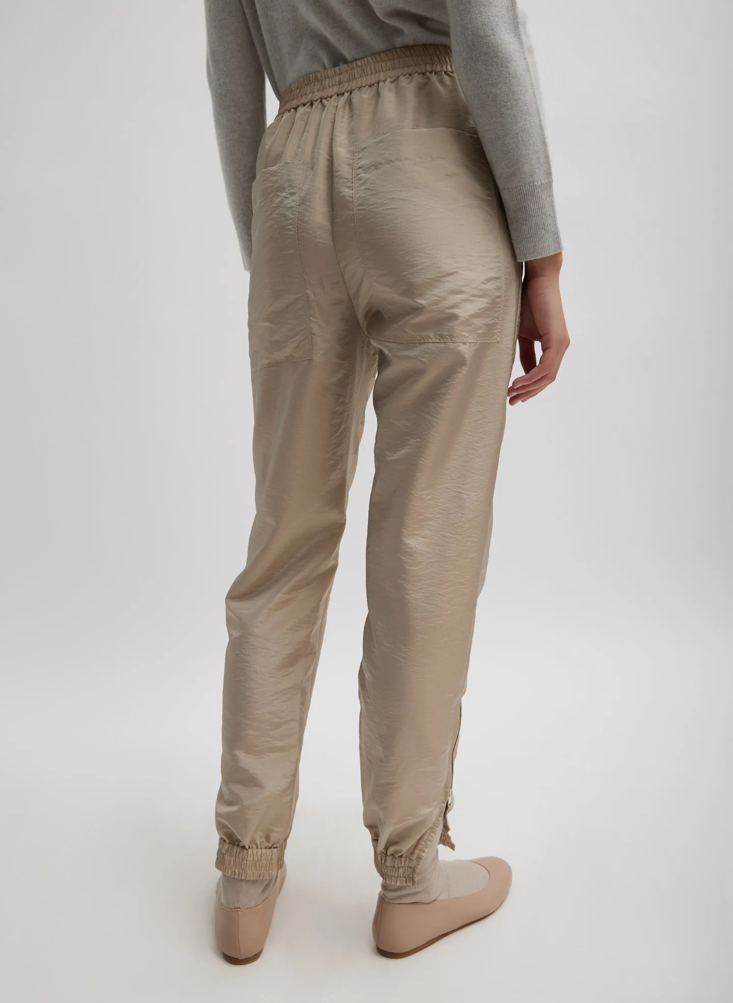 Crispy Nylon Kat Jogger