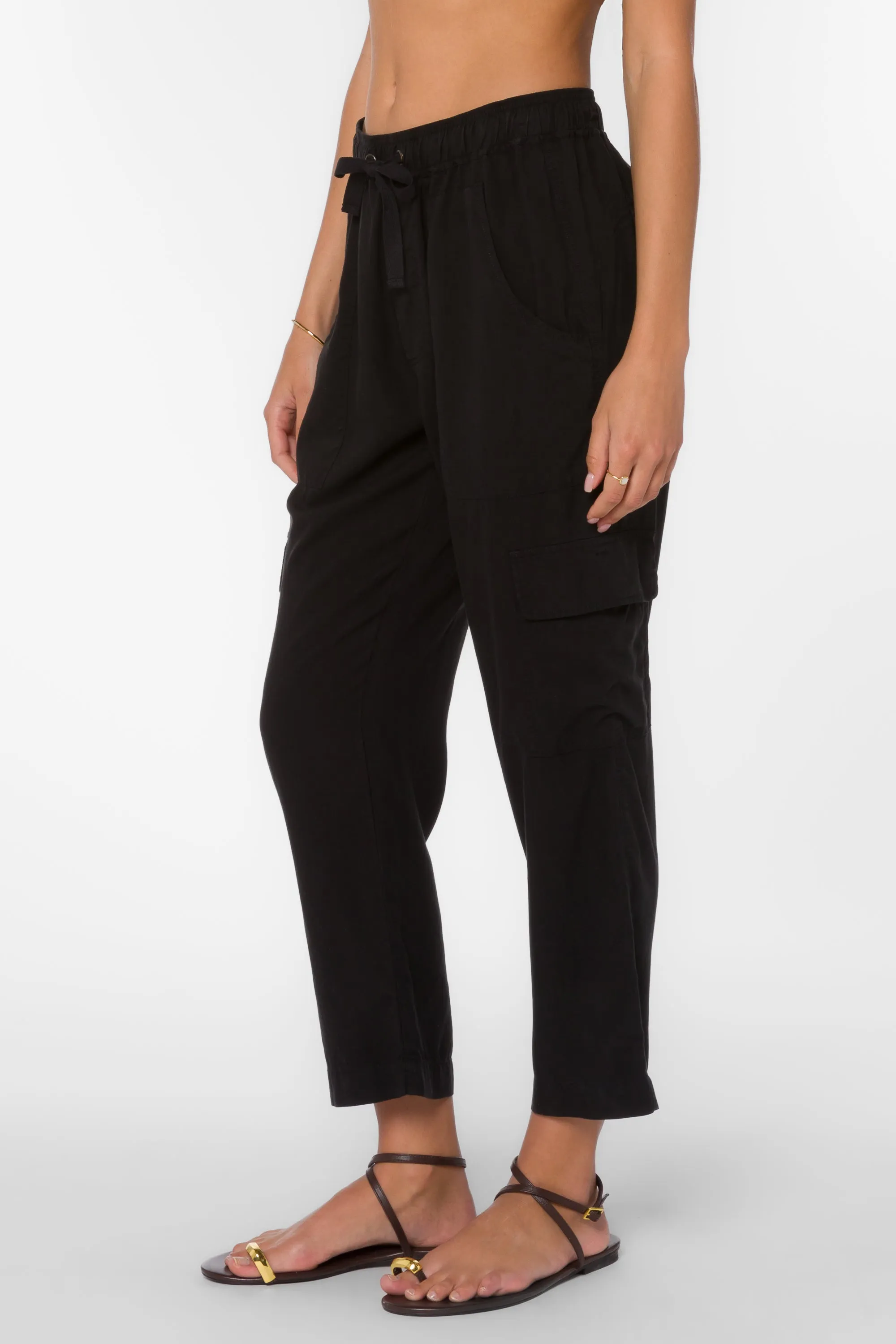 Lunay Black Pants