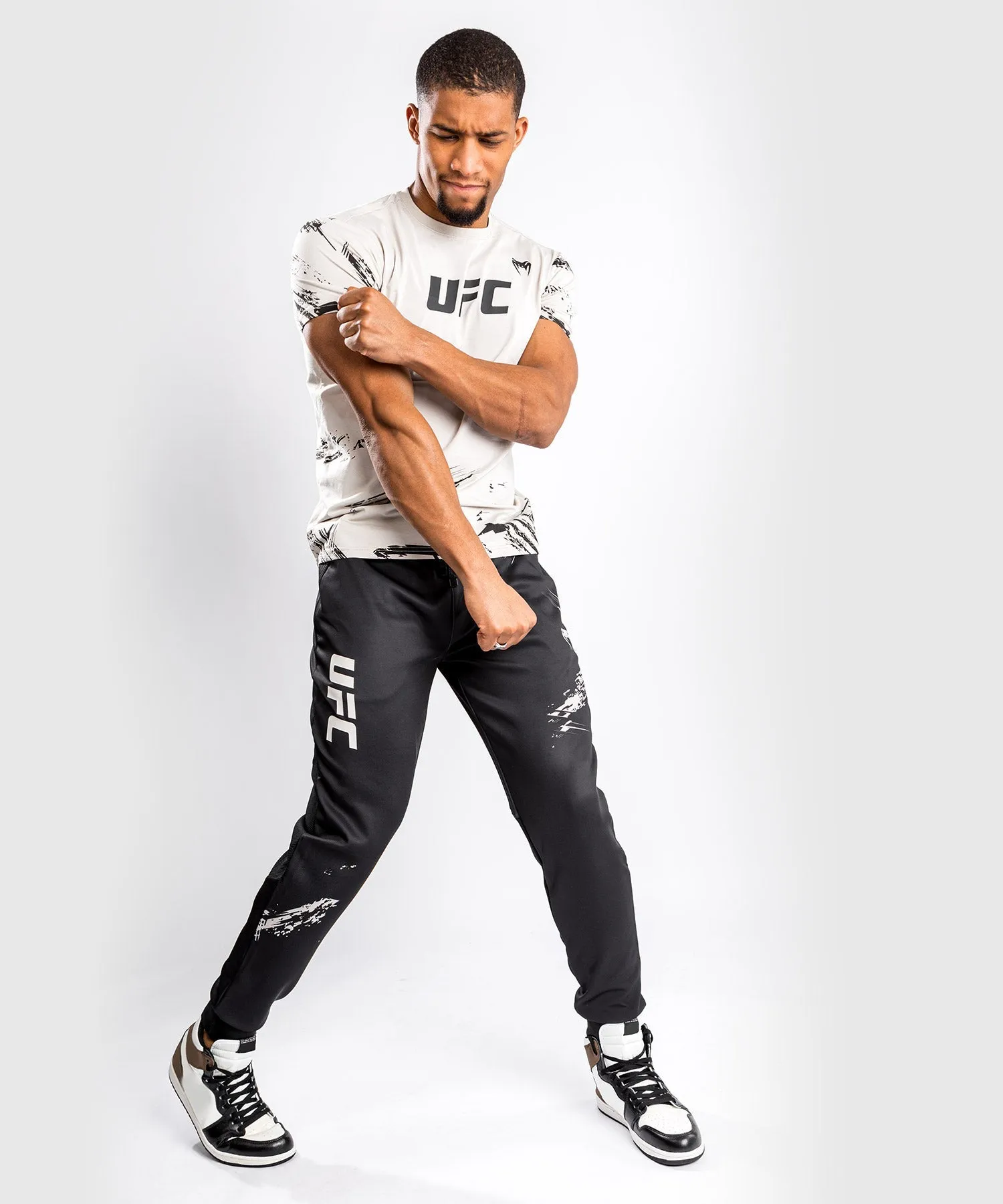 UFC Venum Authentic Fight Week 2.0 Sweatpants - Black/Sand